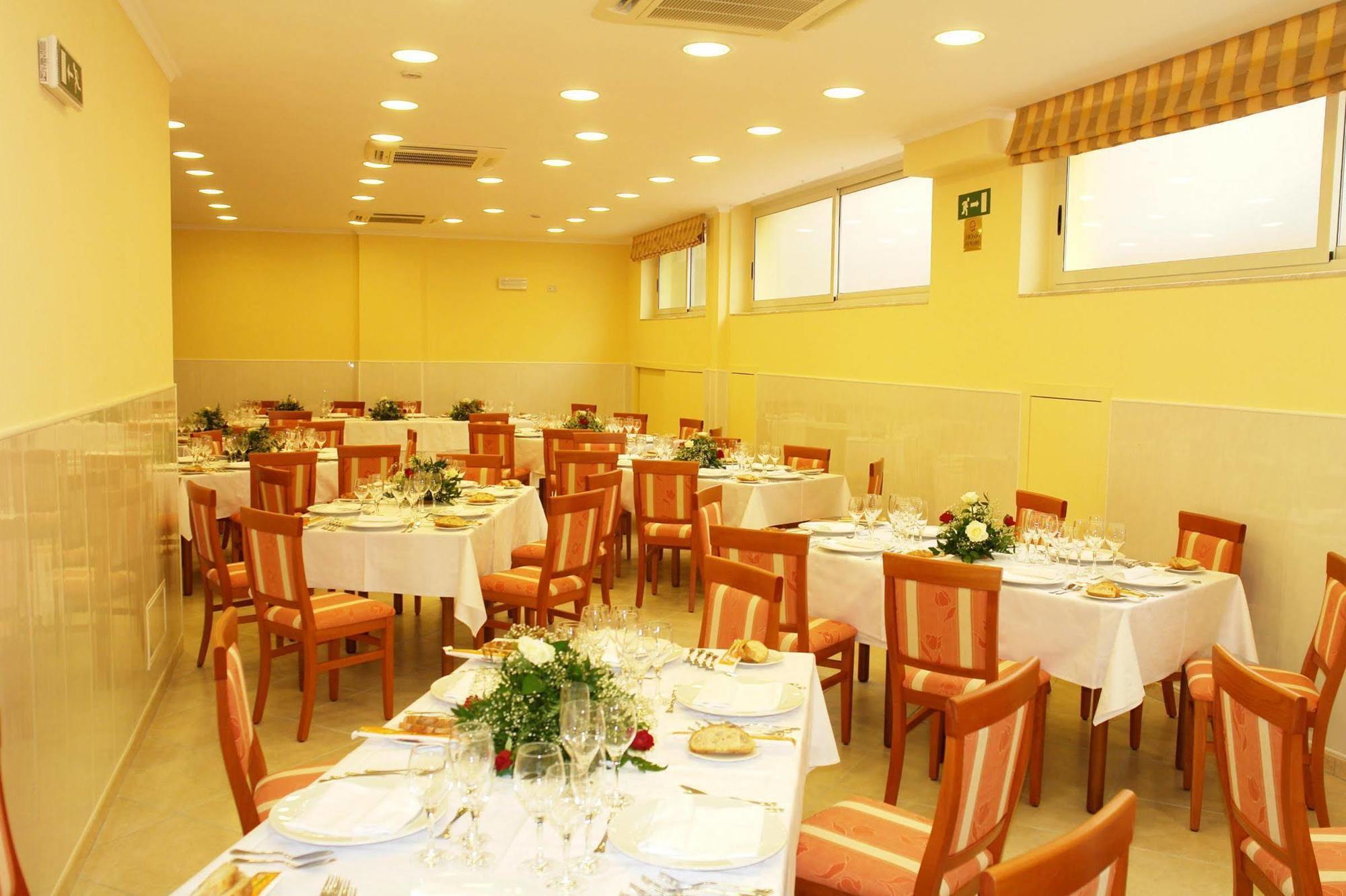 Hotel Orizzonte Letoianni Restaurante foto