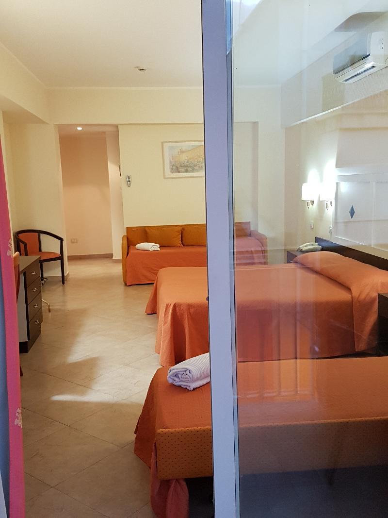 Hotel Orizzonte Letoianni Exterior foto